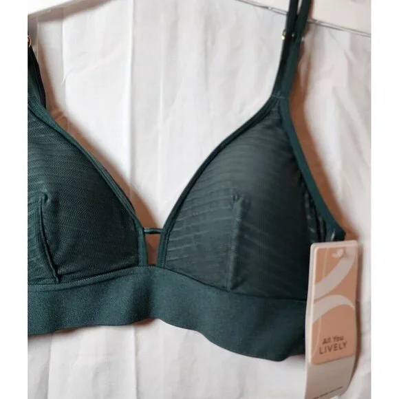New Lively Women's Green Wireless Lightly Line Bra Adjustable Straps Size S - Picture 2 of 4